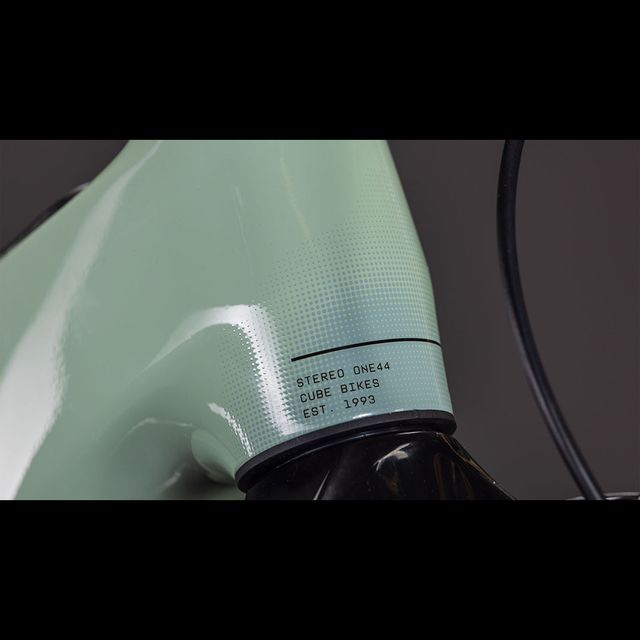 CUBE Stereo Hybrid ONE44 HPC Race 800 sähköpyörä